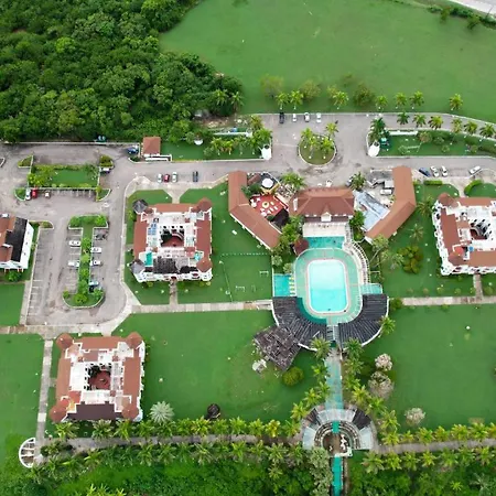 Seacastles By The Beach/Pool
