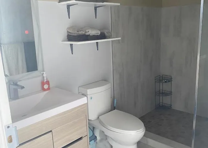 Aparthotel Seacastles By The Beach/pool Montego Bay