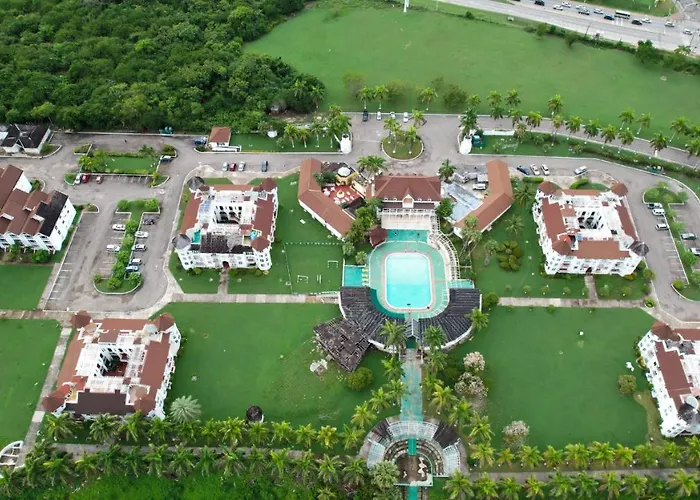 Seacastles By The Beach/pool