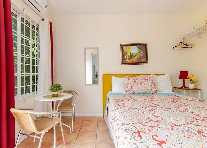 Seacastles By The Beach/pool Montego Bay