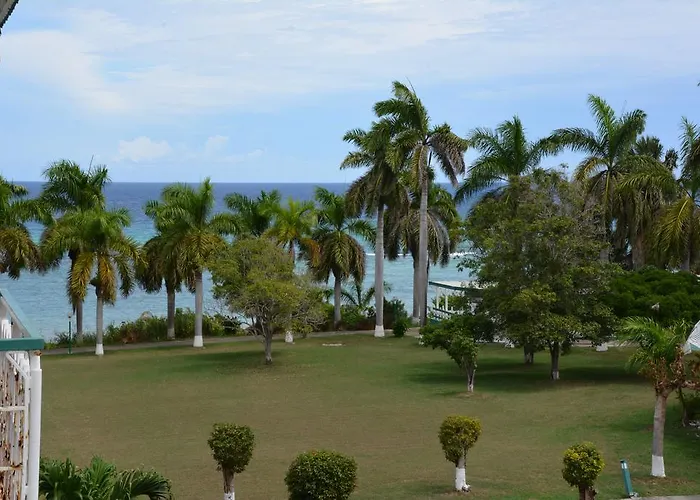 Seacastles By The Beach/pool